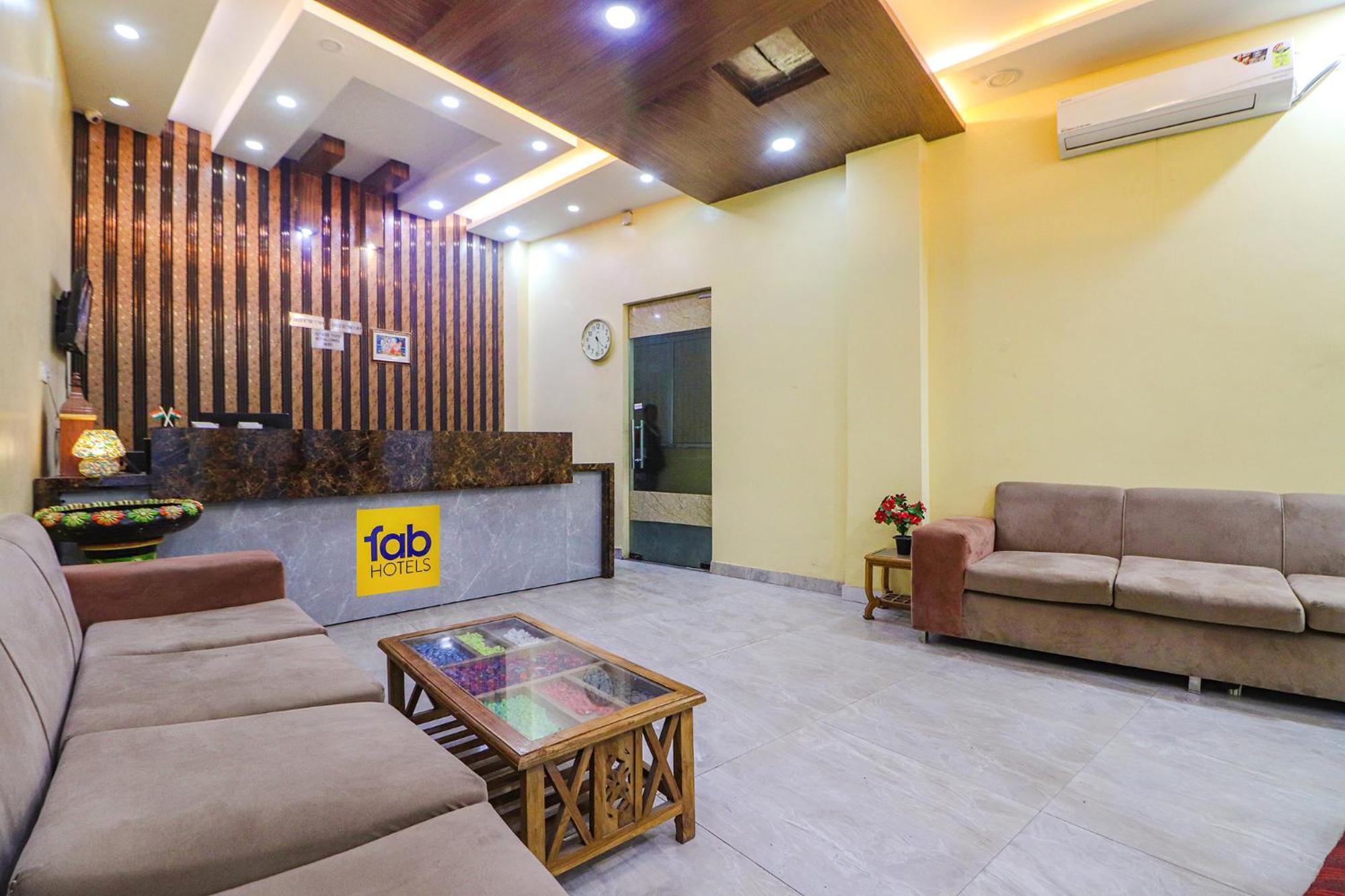 Fabexpress Sinon Hotel New Delhi Exterior photo
